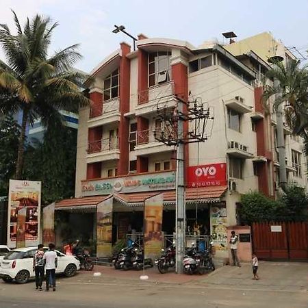 Hotel Vandematharam Bangalore Buitenkant foto