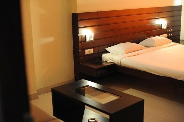 Hotel Vandematharam Bangalore Buitenkant foto
