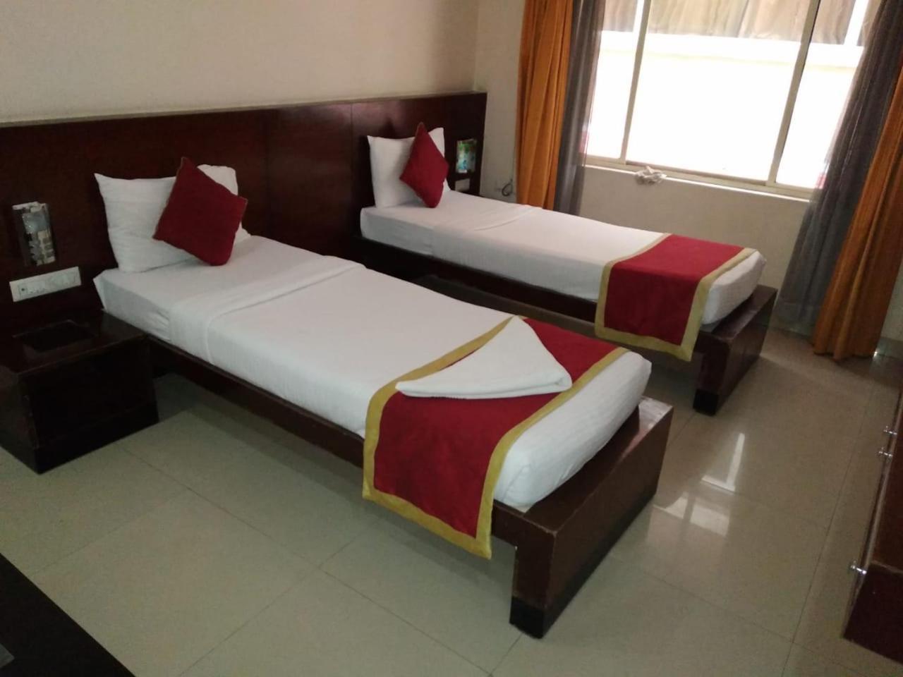 Hotel Vandematharam Bangalore Buitenkant foto